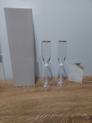 LENOX FROSTED BRIDE GROOM CHAMPAGNE TOASTING FLUTES GLASSES GOLD RIMMED TOPS