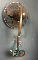 Matthews Fan ME-TB Melody 3 Speed 13″ Oscillating Wall-Mounted Fan