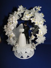 New Vintage Wilton MOONLIT SNOW Wedding Cake Top, Black Suit # 116-62417