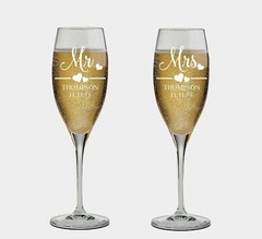 Mr. And Mrs. Personalized set of 2 Champagne Glass,Toasting Flutes, wedding Gift