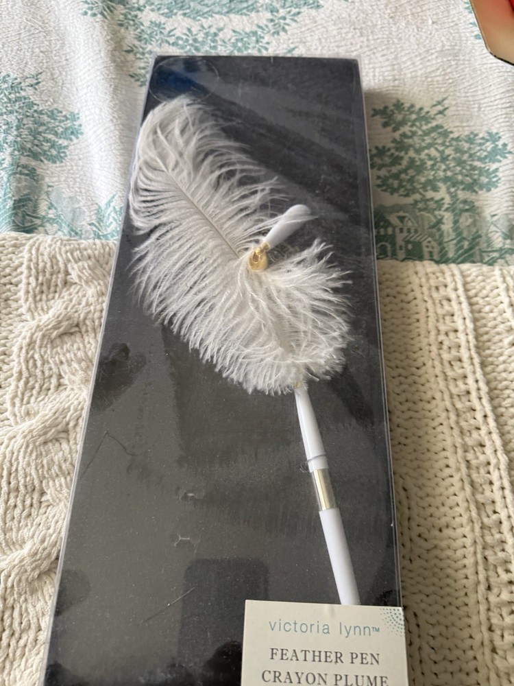 Victoria Lynn Feather Pen White Feather w/ Gold Accent Romanticism Style