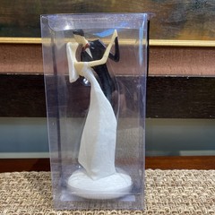 Lillian Rose Cake Topper Abstract Kissing Couple Dancing Resin New NIP 6.5”