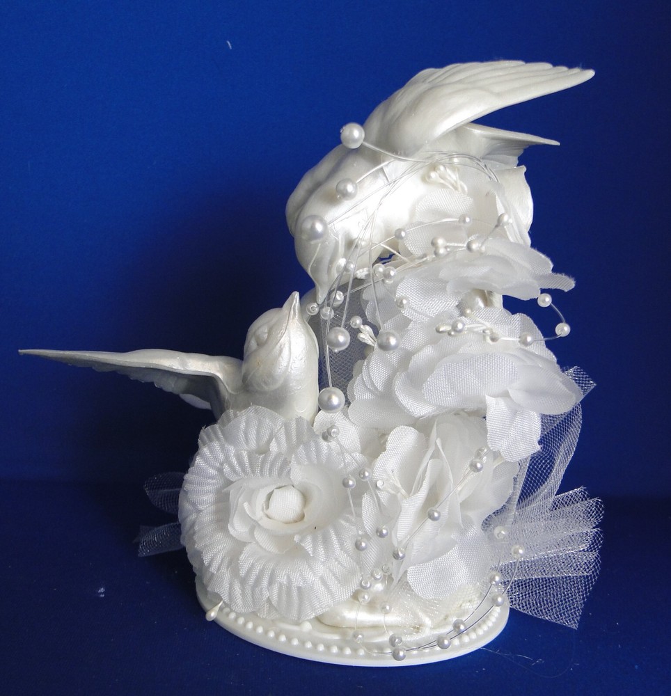 New Elegant Handmade Wedding/Anniversary Kissing Love Birds Cake topper #294