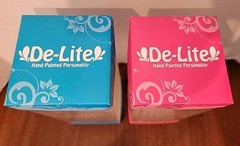 De-lite BRIDE AND GROOM ARTISAN MADE HAND PAINTED WINE GLASS SET NEW IN BOX