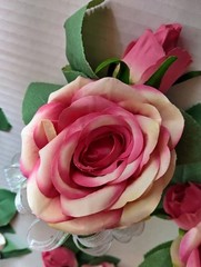 Five Hand Made rose boutonniere Set