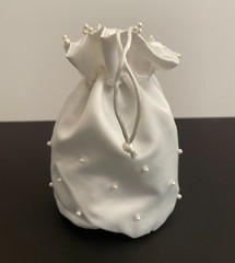 White SATIN POUCH BAG with BEADS Pearl Wedding Favor Guest BOMBONIERE