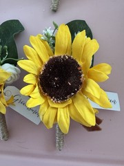 Boutonniere for Men, 6pcs Groom Groomsmen Boutonniere with Pins – Sunflowers