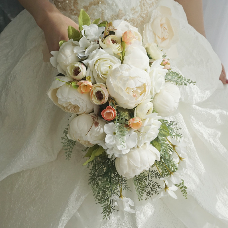 High-end Simulation Bride Holding Flowers Wedding Photo Waterfall Bouquet