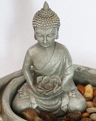 Nature’s Mark Mini Zen Garden Kit for Desk with Lotus, Buddha Multicolor