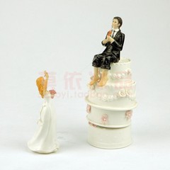 Wedding Cake Topper – Fishing Groom and Bride Funny Wedding Cake Toppers 2018