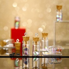Yungyan 50 Pieces Small Mini Glass Bottles Jars with Cork Stoppers 2ml, Clear