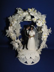 New Vintage Wilton MOONLIT SNOW Wedding Cake Top, Black Suit # 116-62417