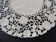 100 – 8″ Off White ROSE FLORAL Lace Paper Doilies | Lace Paper Doily