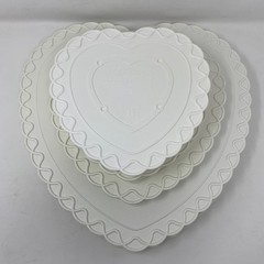 5 Wilton 14″, 10″, 8″ Heart Cake Separator Plates Scalloped Decorator Preferred