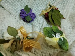 Lot of 4 Vintage Corsage Wedding Prom Gold yellow red purple Rose Corsage parts