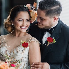2 Pcs Wedding Groom Corsages Bridal Rose Boutonnieres Flower Decoration