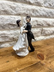 Vintage Porcelain Bride and Groom Cake Topper Figurine Made In Korea wedding