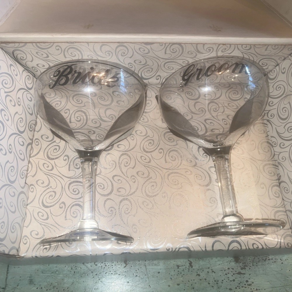 Vintage Bride And Groom Glass Wear
