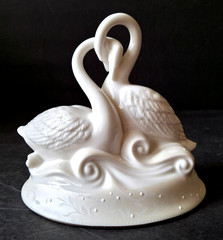 Lenox Opal Innocence Wedding Promises Swans Cake Topper Centerpiece 6225916 New