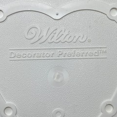 5 Wilton 14″, 10″, 8″ Heart Cake Separator Plates Scalloped Decorator Preferred