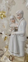 Porcelain Wedding Bride & Groom VTG Topper w/Floral Decor & Rings. Hong Kong
