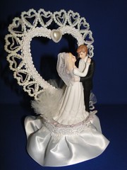 New Elegant Bride & Groom, Braided white decor Heart Arch & Wedding CakeTop #172