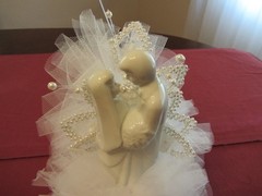 Wilton Wedding Cake Ornament Topper Lustrous Love White Bride Groom Porcelain