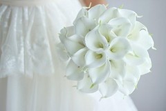 IFFO Bride Holding Flowers, high Simulation pu Calla Lily Bouquet, and Never …