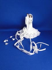 New Vintage Wilton Petite «Romance» Wedding Cake Top, white tux, 104-941