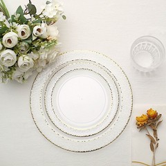 50 CLEAR 7.5″ Round Salad PLATES Hammered GOLD Trim Party Wedding Supplies