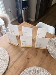 Acrylic Wedding Table Numbers 1-20 with Number 1-20, 5″x7″ White and Gold Font