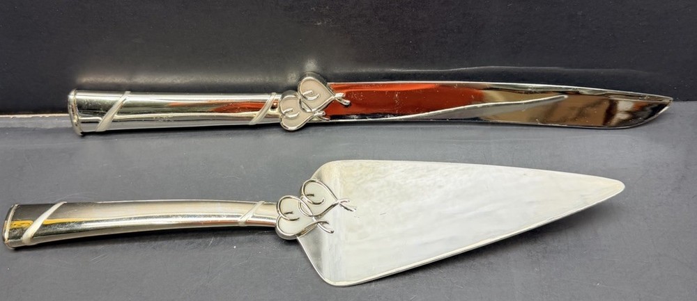Lenox True Love 2 Piece Wedding Cake Serving Set