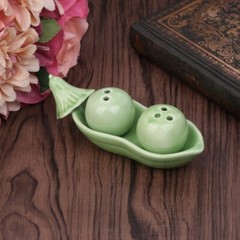 Seasoning Can Two Peas in Ceramic Shaker Wedding Party Gifts Set