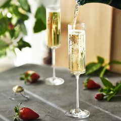 Mr & Mrs Champagne Flutes Set of 2, 7.1Oz Crystal Glassware for Engagement Party