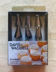 DAVIS & WADDELL Essentials 10pce Icing Starter Set 8 Nozzles/Coupler/Icing Bag!