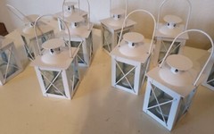 Lot of 10 Mini Metal White Lanterns 5″ tall X3″X3″ 7″ tall w/Handle Glass Sides