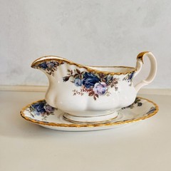 Royal Albert Gravy Boat – Moonlight Rose Bone China, Made in England