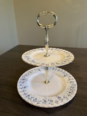 Royal Albert Memory Lane England 2-Tier Dessert Cake Stand