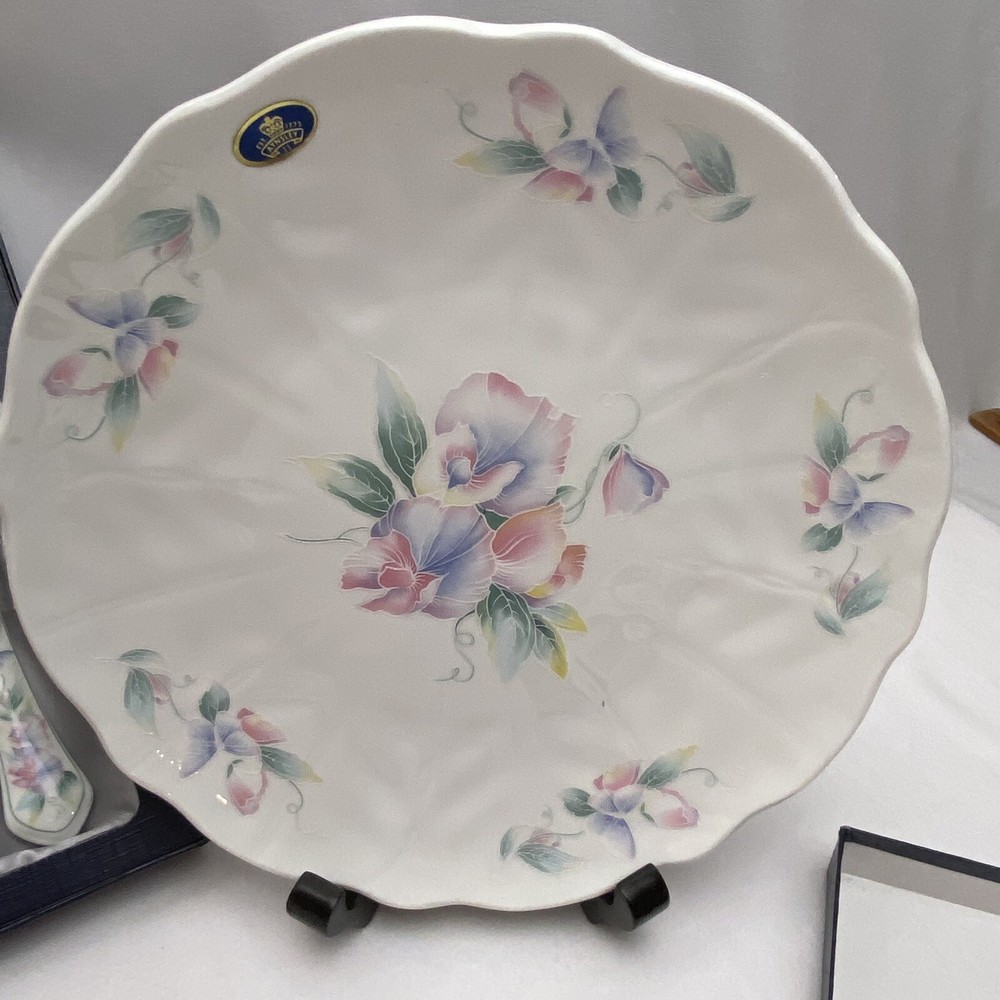 Aynsley Cake Plate & Knife China 10” In Box Little Sweetheart Pattern Wedding
