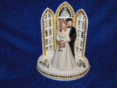 New Chapel Church Mirrored Windows Cake topper with Bride & Groom & Golden Decor