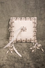 OLIVIA RIEGEL Crystal & Pearl Beaded «Emily» Ring Bearer Pillow New in Box