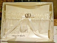 7 PC COUNTRY WESTERN WEDDING SET PILLOW, GUESTBOOK, PEN, CIRCLE RING, GARTERS