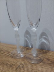 LENOX FROSTED BRIDE GROOM CHAMPAGNE TOASTING FLUTES GLASSES GOLD RIMMED TOPS