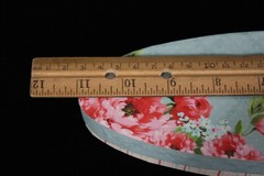 RARE! VINTAGE ROSIES PANTRY CERAMIC CAKE SERVER 10″ LONG IN DECORATIVE BOX NEW