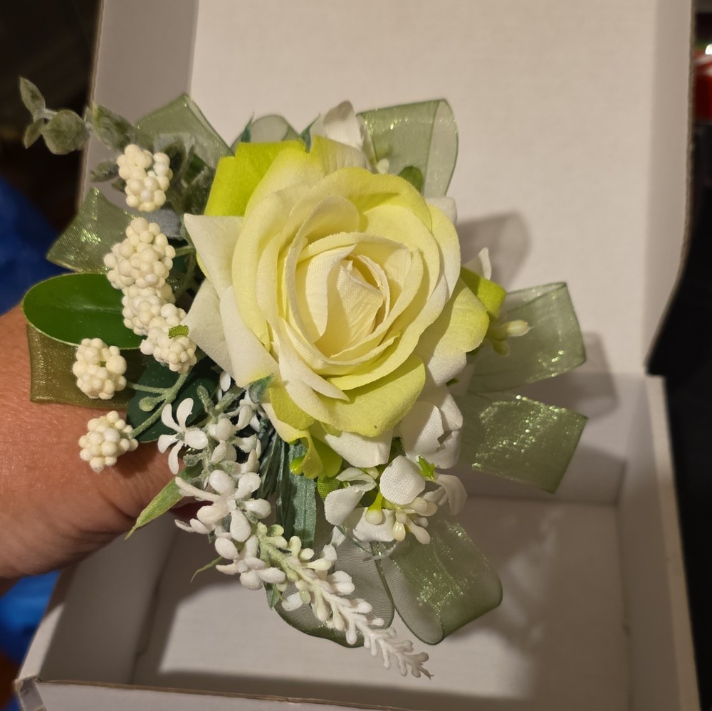 Artificial White/Green Rose Wrist Corsage with Pearl Bracelet Wedding Floral