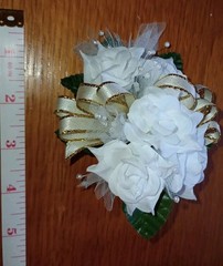 NEW 5″ Artificial White Rose Wrist Corsage Gold Bow, Tulle Tufts W/Pearls, Bout