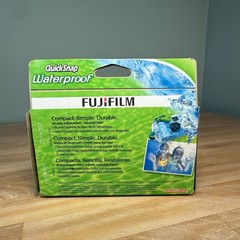 Fuji QuickSnap Waterproof 35mm Camera Single Use 800 Film 27 Exposures Exp 02/24