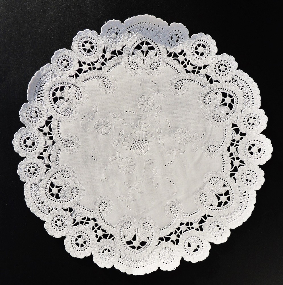 50 – 10″ White FRENCH LACE Paper Doilies || White Paper Lace Doily