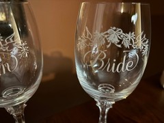 Vintage Bride and Groom Wedding Champagne/Wine Toasting Glasses 1988