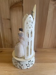 Wilton Vintage Plastic Cathedral Bride And Groom Classic Wedding Cake Topper 9”